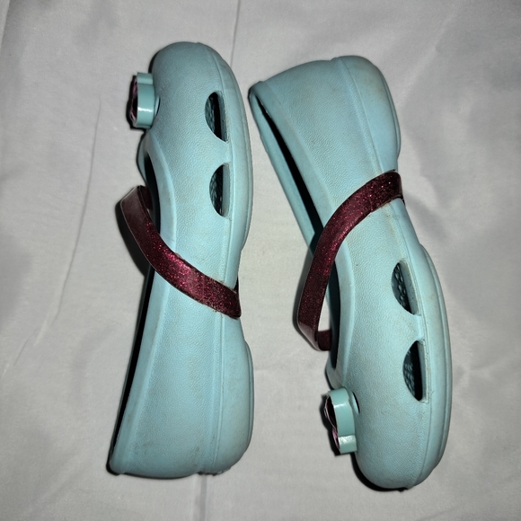 [SOLD] CROCS FLATS - Picture 5 of 8